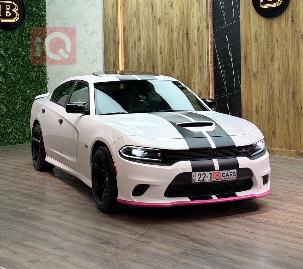 https://cdn.iqcars.io0a200115-d582-4495-a0c8-dcc42445771a_0.jpg